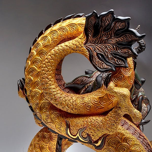 Chinese Dragon Infinity XL475 - By Rosa Rinconada at T-mas and Temasarte.com. 