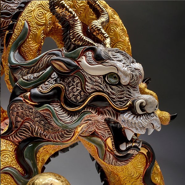 Chinese Dragon Infinity XL475 - By Rosa Rinconada at T-mas and Temasarte.com. 