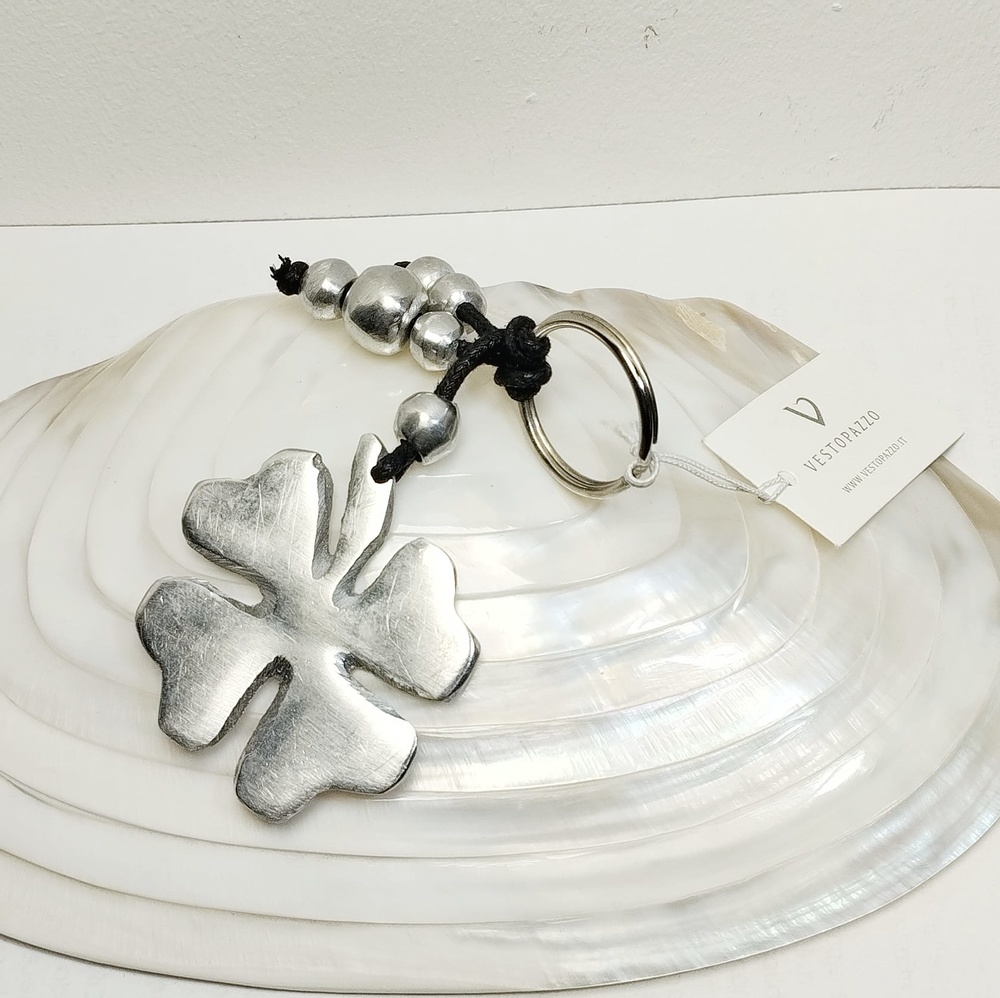 AL06062 Clover Keychain Aluminum Jewelry Temasarte Vestopazzo Canarias. T-mas, art and gifts 