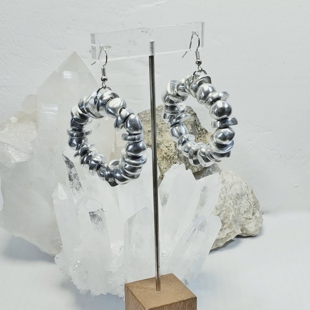 AL17392 Donut ball-slice earrings Aluminum jewelry Temasarte Vestopazzo Canarias. T-mas, art and gifts 