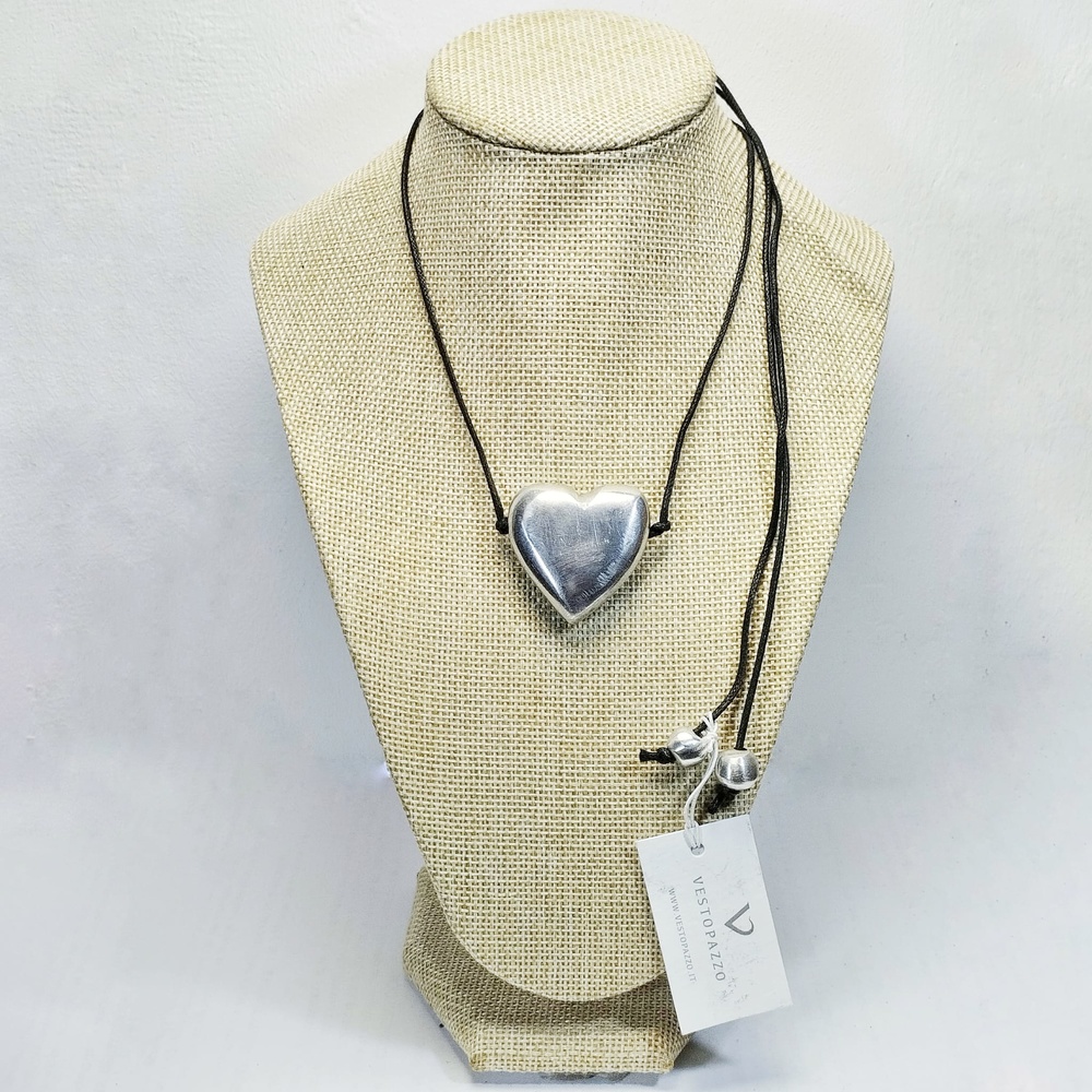 AL05048 Heart Necklace, short. Temasarte Vestopazzo Canarias aluminum jewelry T-mas art and gifts 