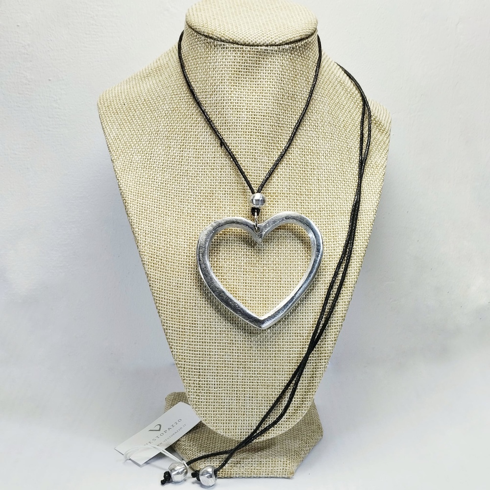 AL04201 Heart Silhouette Necklace Aluminum Jewelry Temasarte Vestopazzo Canarias T-mas art and gifts 