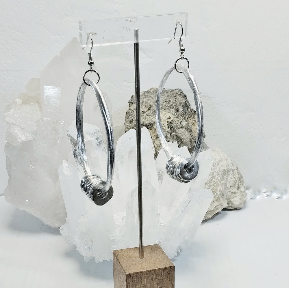 AL17377 Hoop earrings with slices Temasarte Vestopazzo Canary Islands aluminum jewelry. T-mas, art and gifts 